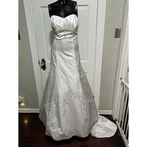 Strapless David's Bridal Wedding Rhinestone Dress Size 12 Style YP9915